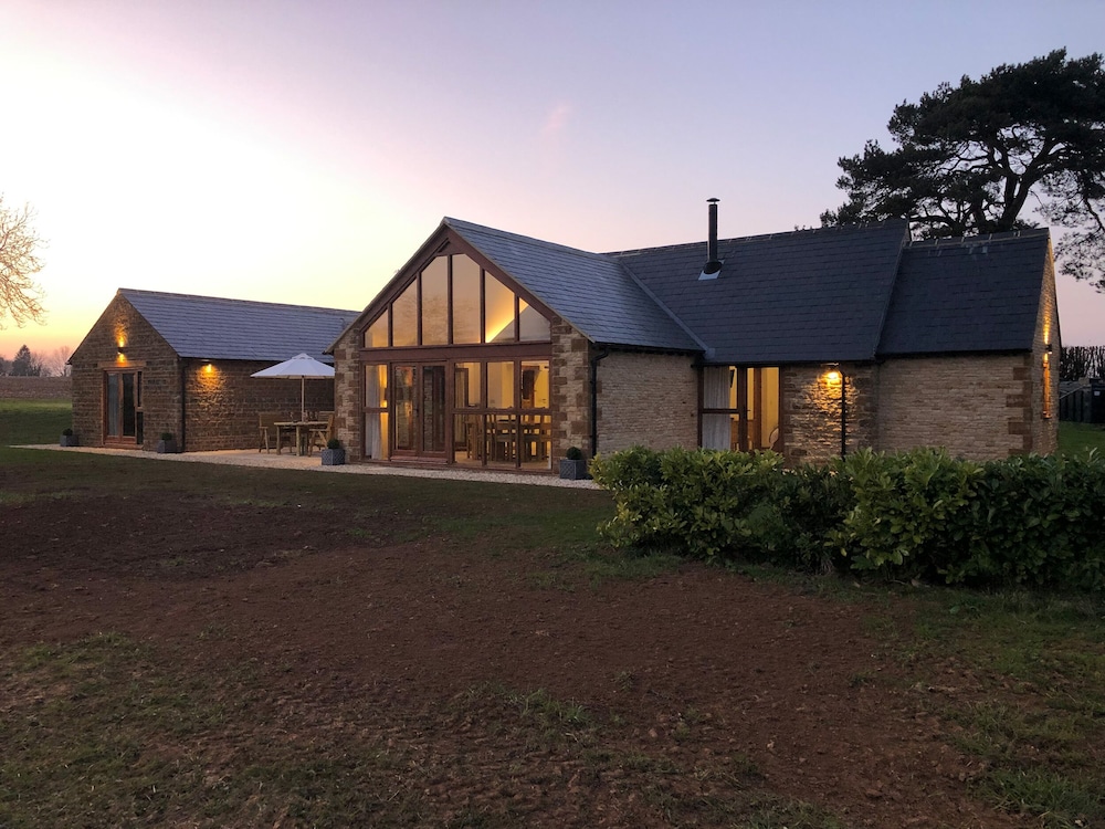 Hook Norton Barn