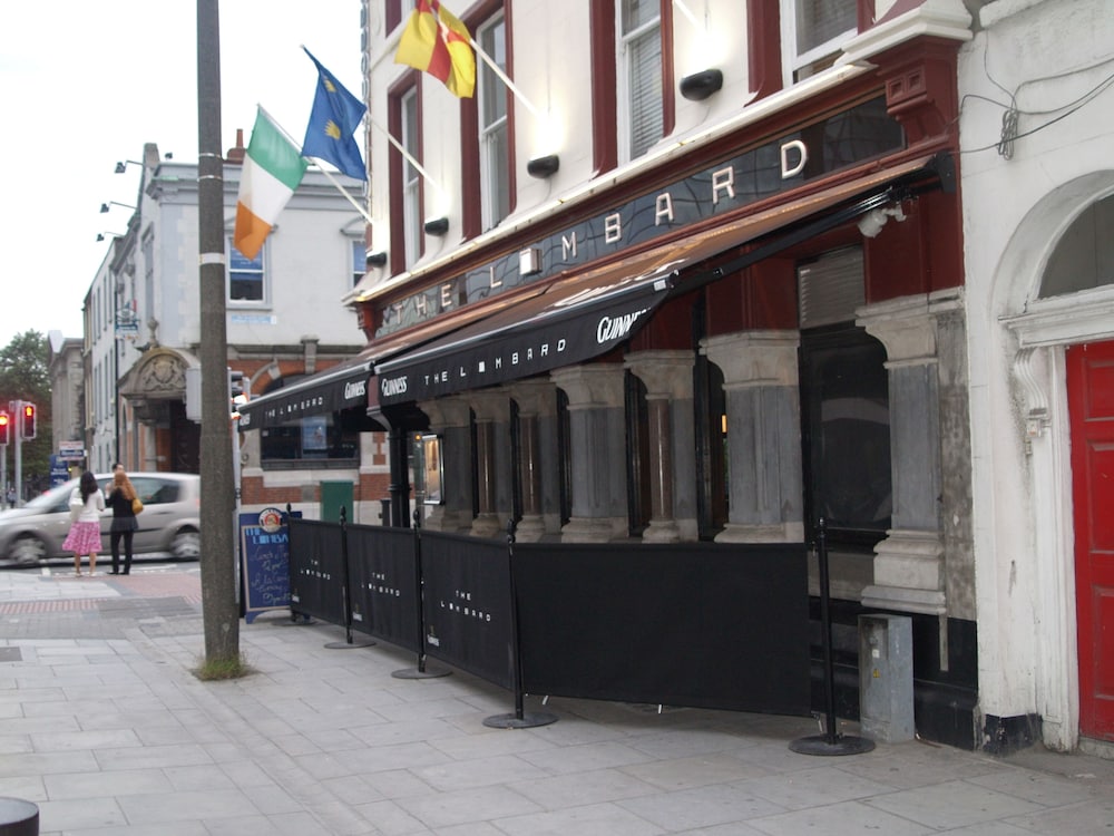 The Lombard Pub & Townhouse