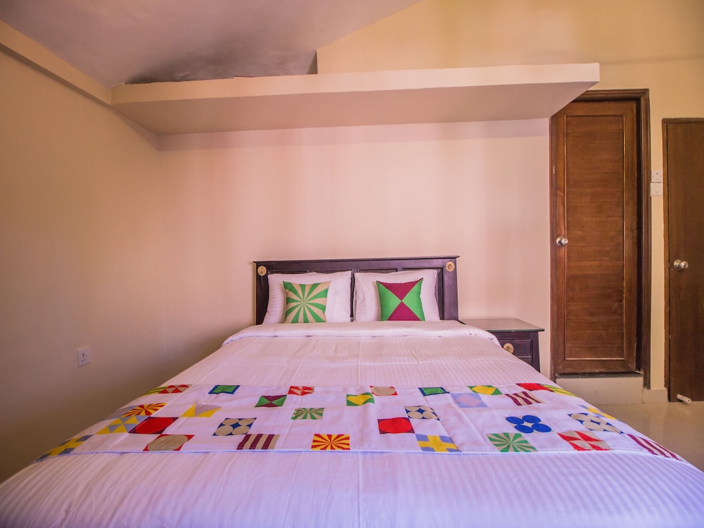 OYO 11424 Home Elegant 3BHK Villa Near Dona Paula Beach