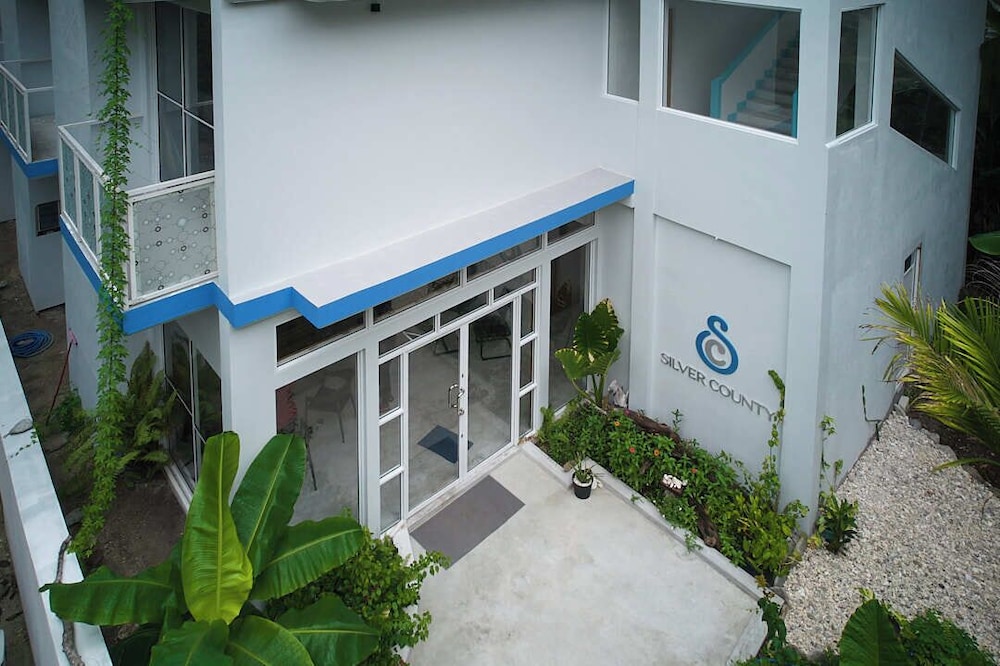 Silver County Fuvahmulah photo 3
