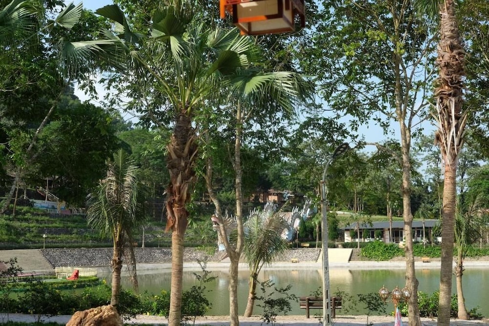 Paragon Resort