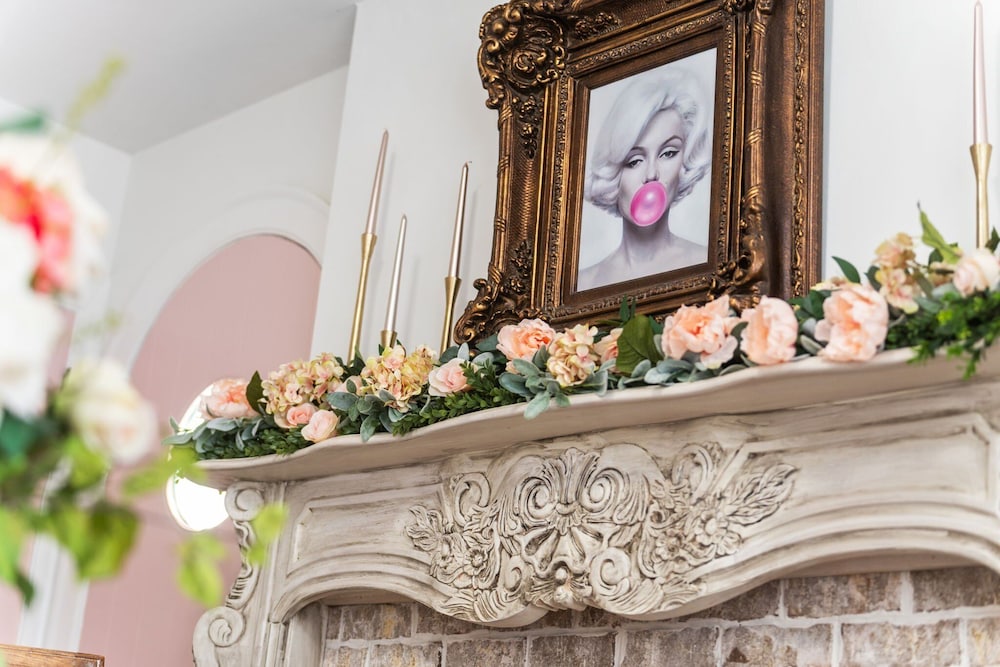 The Pink & Old Clarksville House