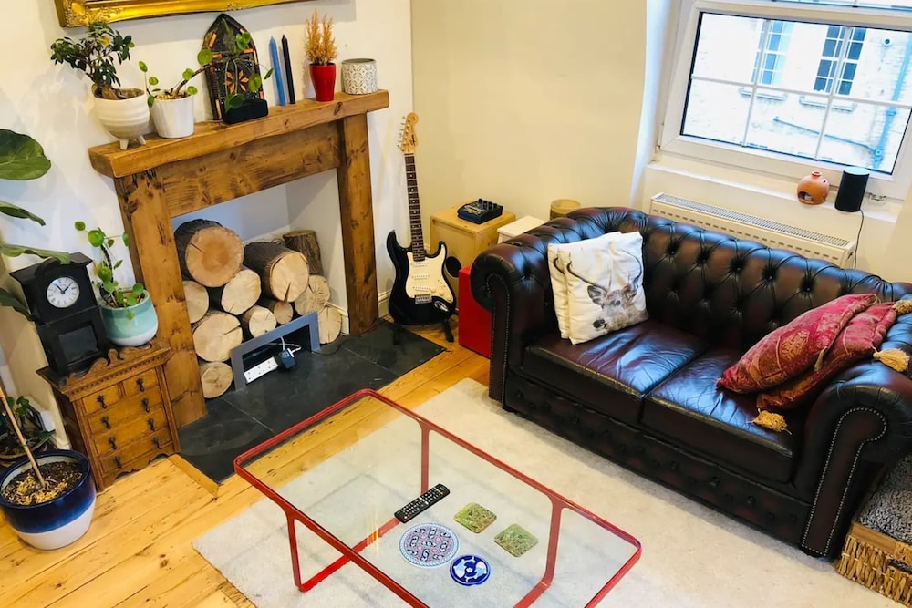 Stylish and Light 2 Bedroom Flat in Bethnal Green