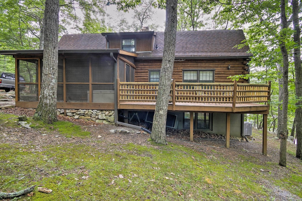 Family-friendly Massanutten Log Home w/ Views! view 3