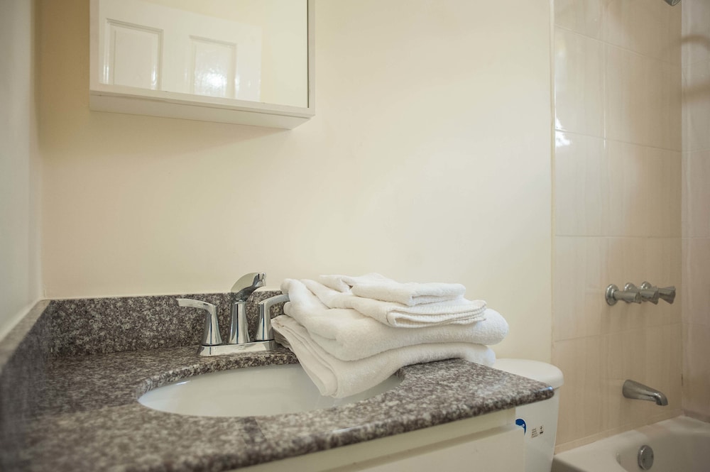 Pearl Island Cottage at Draxhall Country Club