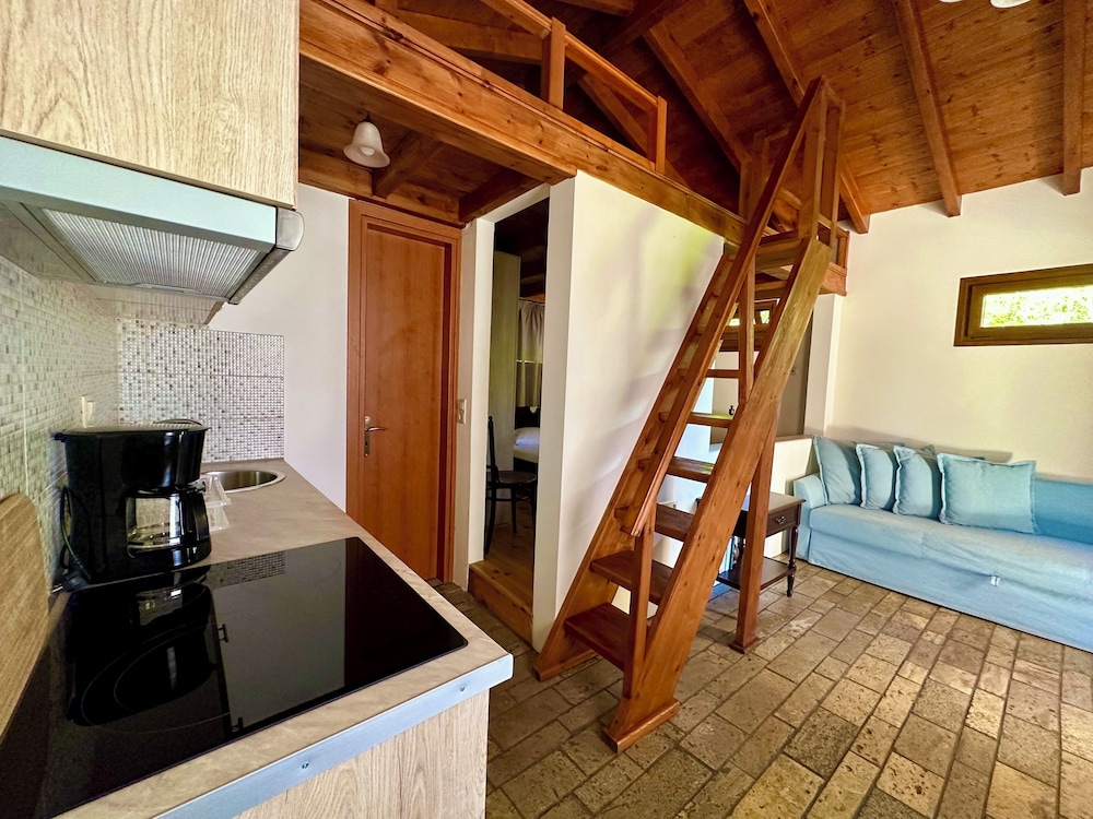 Genari Beach Apartments Garden View Retreat