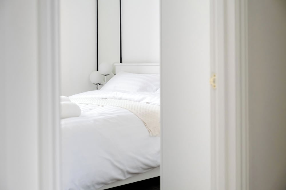 Luxury 4 Bedroom House in Central London