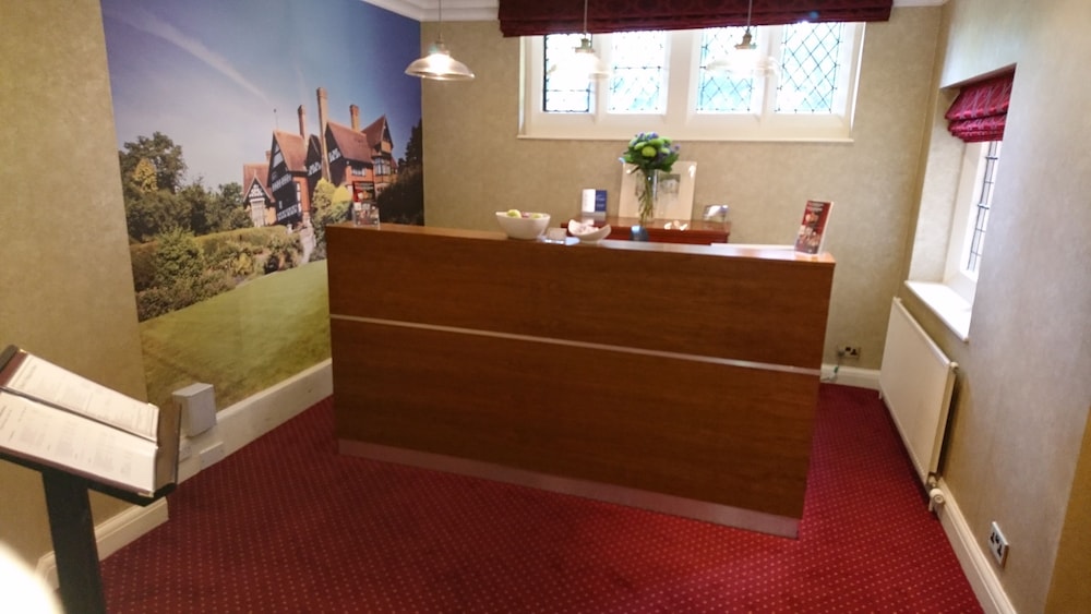 Harrow Vacations - Best Western Plus Grim's Dyke Hotel - Property Image 2