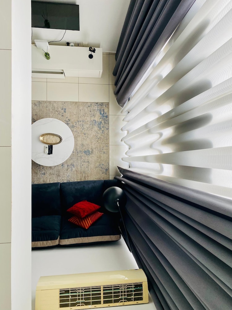 Meraki Homes at Embassy Gardens