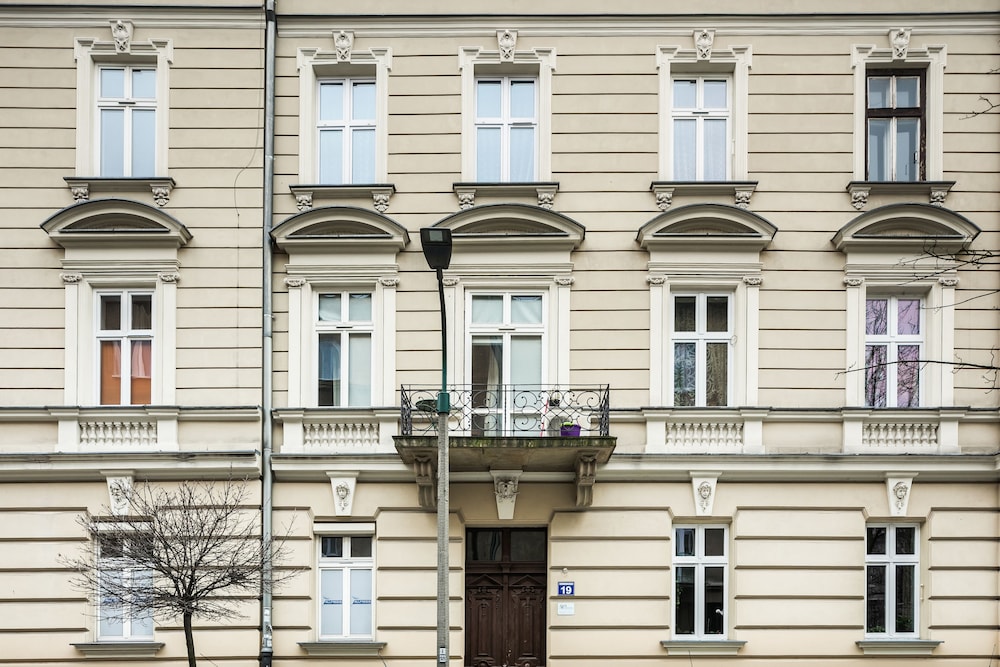 All In Apartments