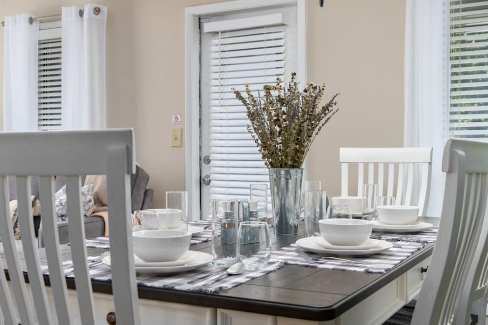 Birmingham Vacations - Minutes to Hoover Met Finley Gym Dog Park - Property Image 4