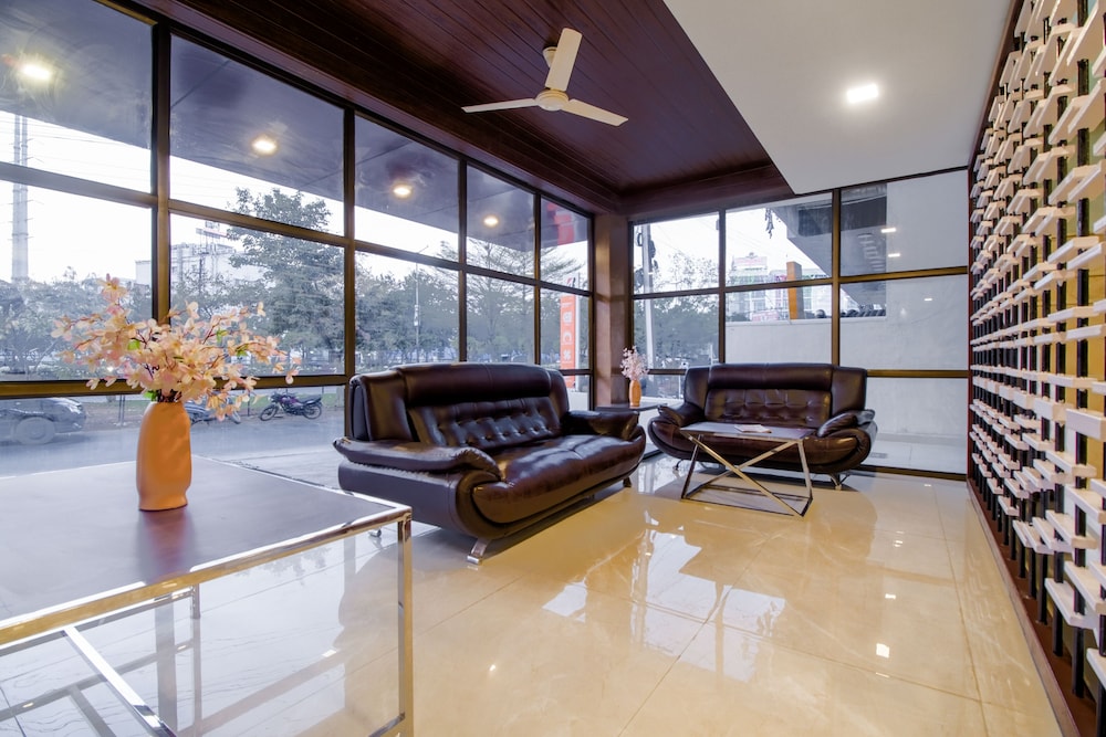 Monday Hotels - Swarna's The Capital view 4