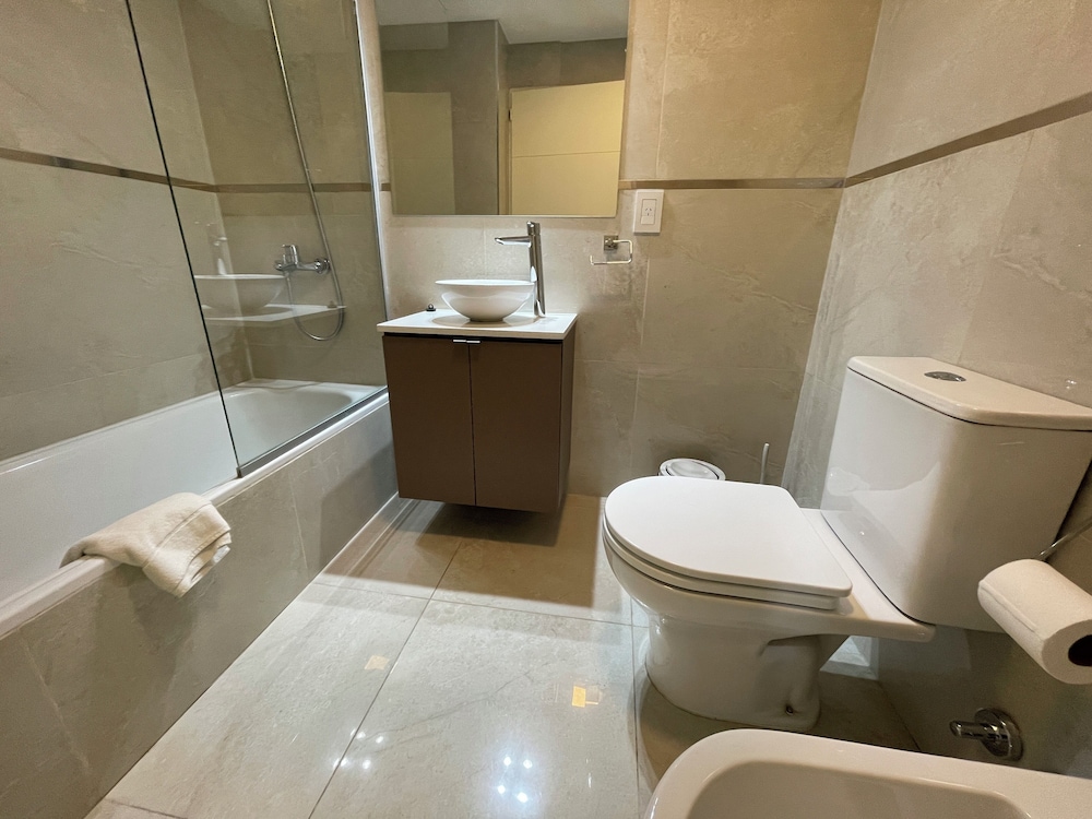 Ayres Suites Moreno