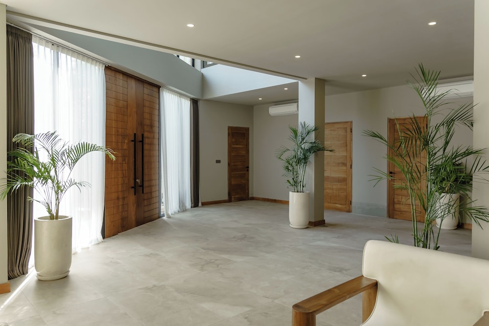 AMO Residences