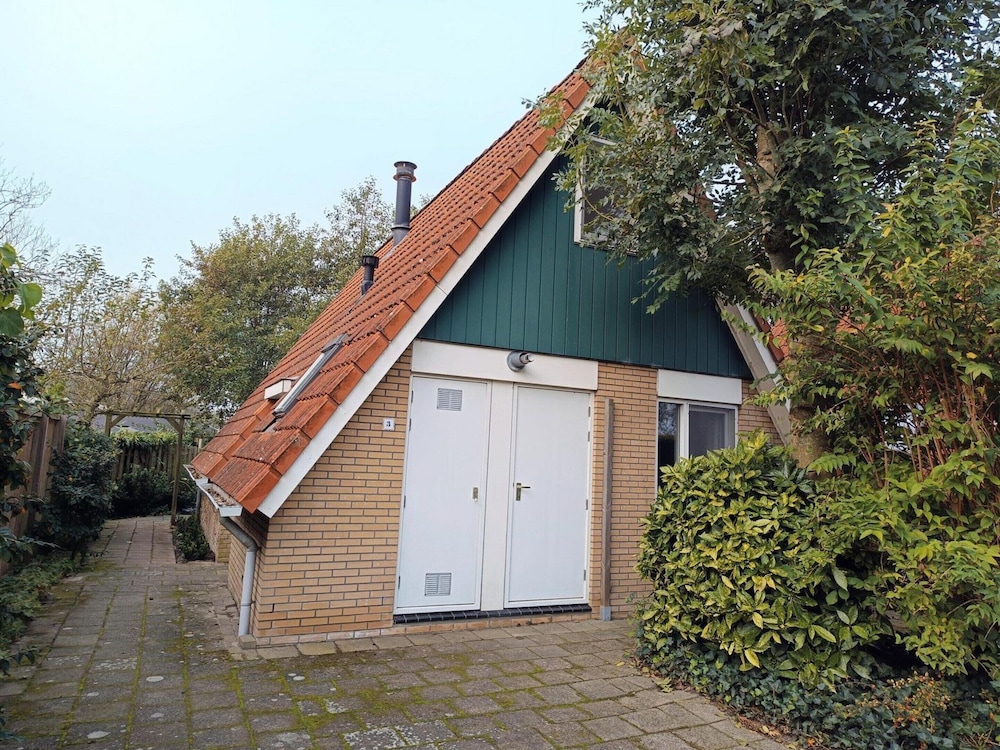 Cozy Holiday Home in Sint Maartenszee
