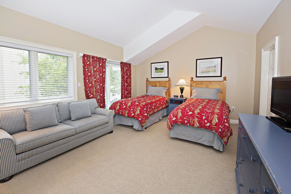 1116 Harbour South Club Villa at The Sea Pines Resort