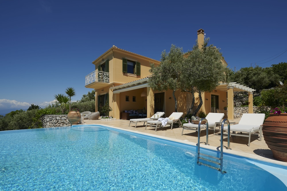 Art Blue Villas