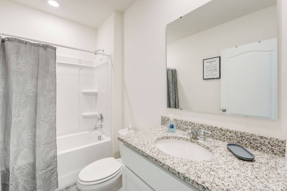 Gated Community < 30 Mi to Disney: Poinciana Home!