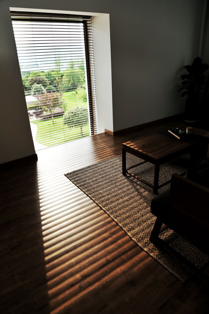 GoNative Boutique House Bamboo Whisper