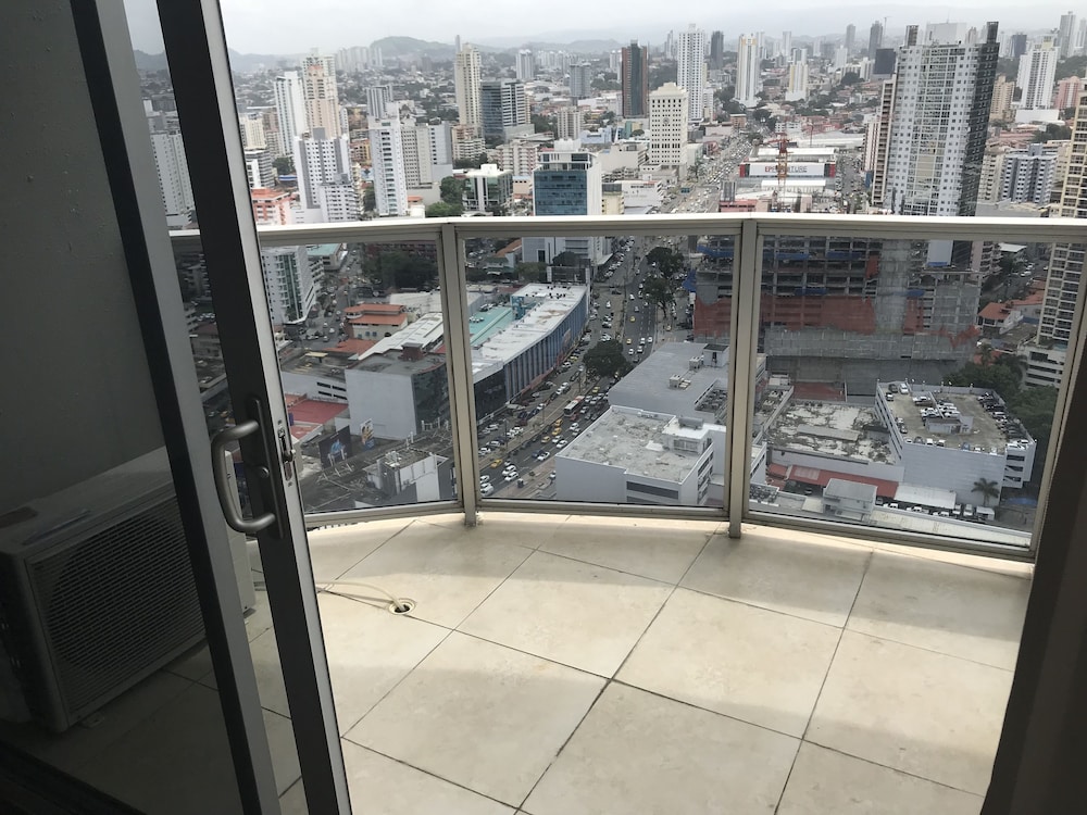 Denovo - Executive Residences