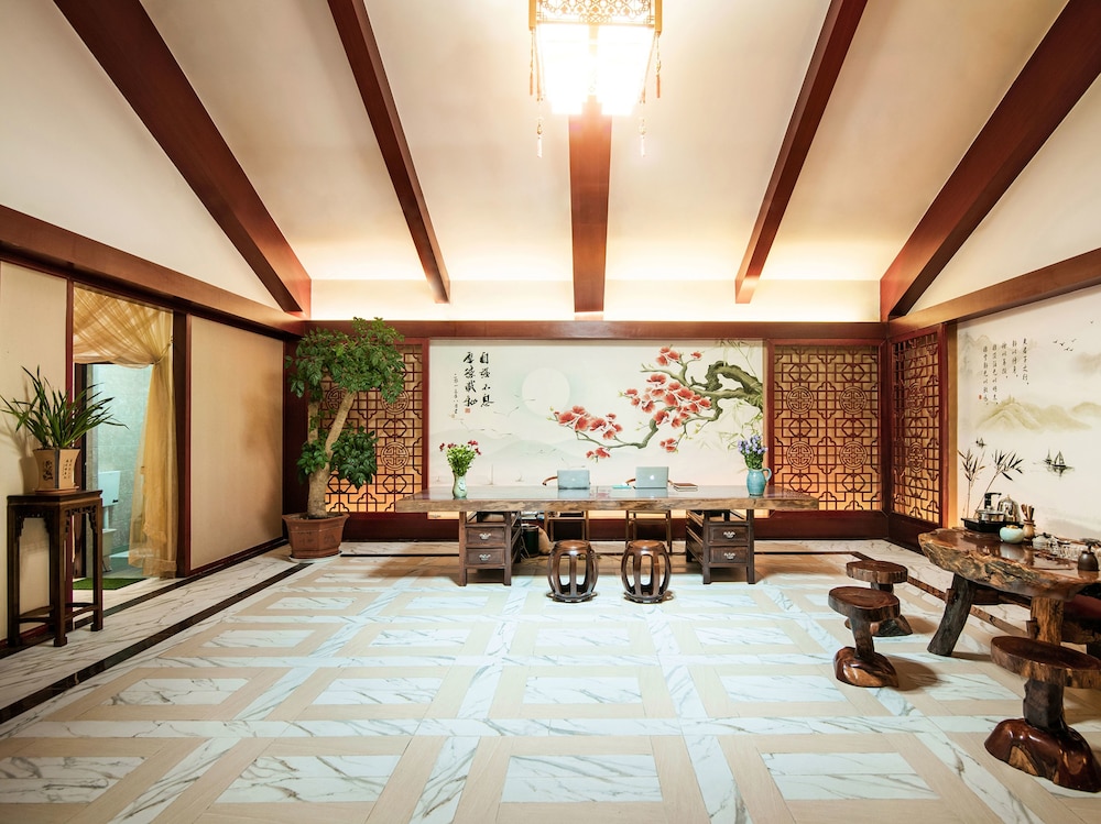 IMeet Hotel Dali Garden Villa view 2