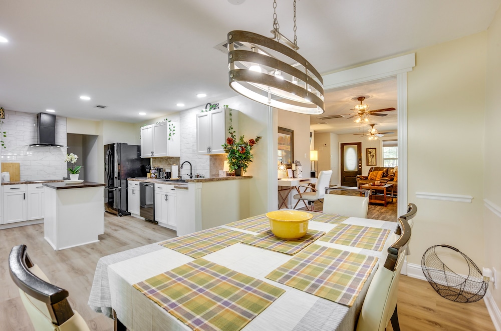Conroe Home w/ Enclosed Deck: Pets Welcome! - Property Image 1