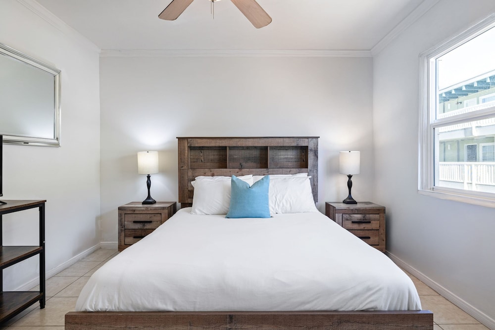 Ocean Blvd Apt 6 by Avantstay On Pacific Beach