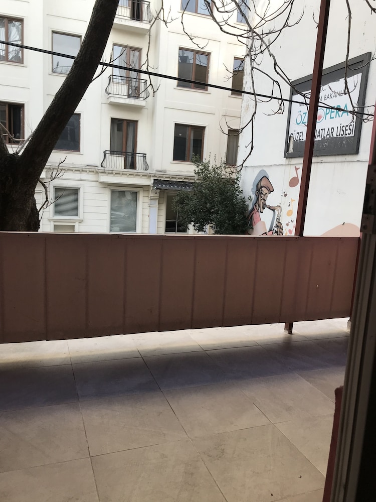Windrose Hostel