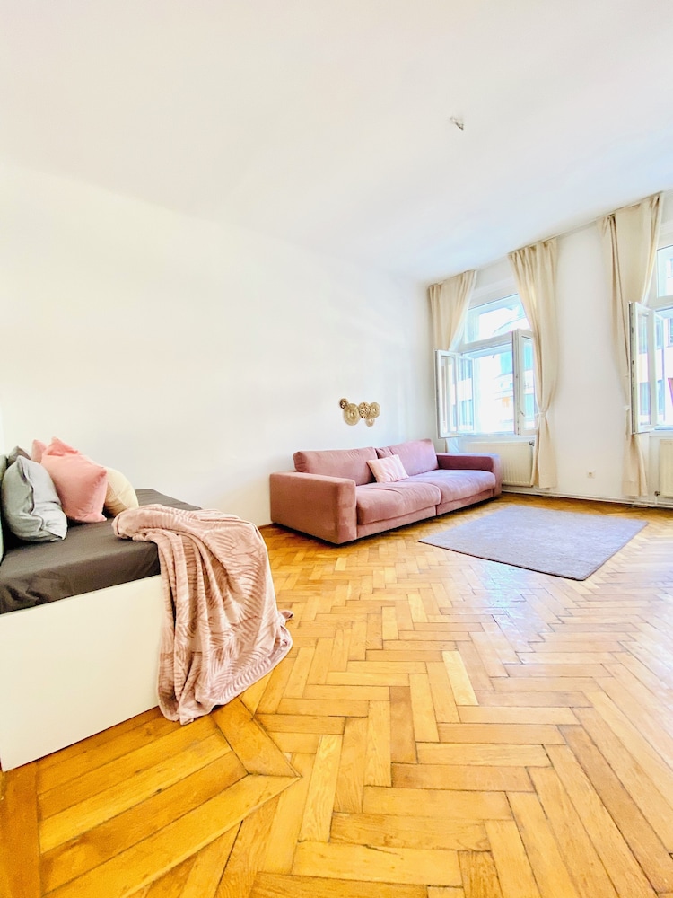 Cozy 2BR Apartment Near Westbahnhof