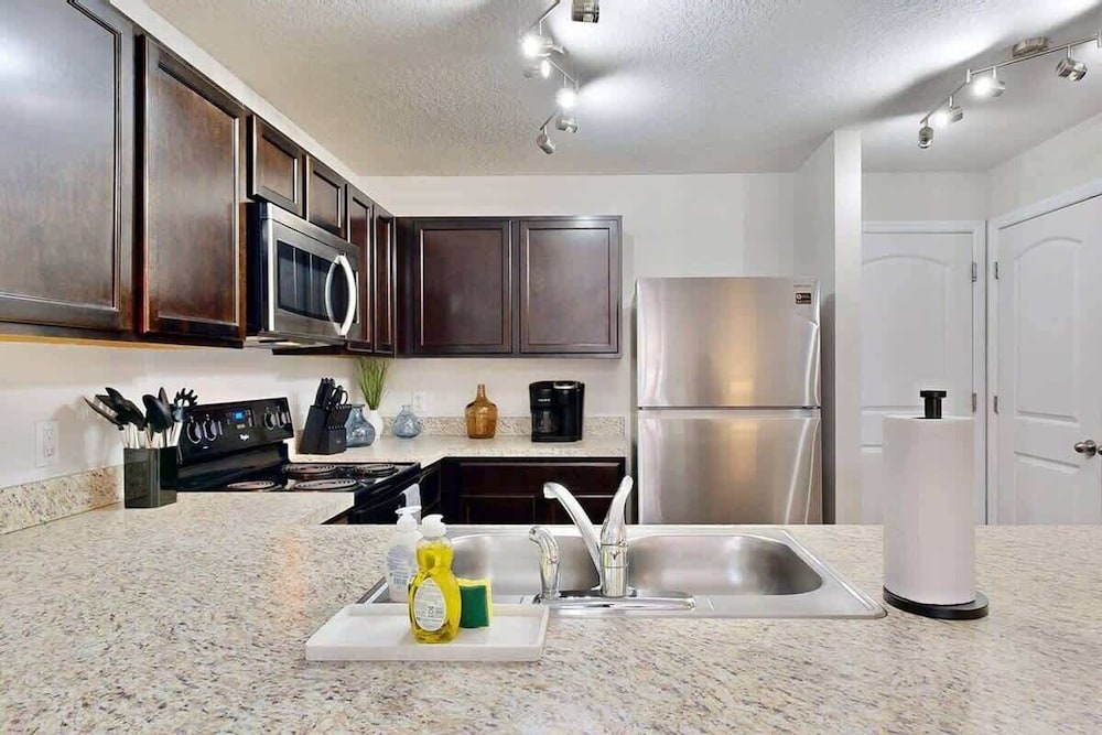Brooksville Retreat! 3 Bed, 2 Bath!