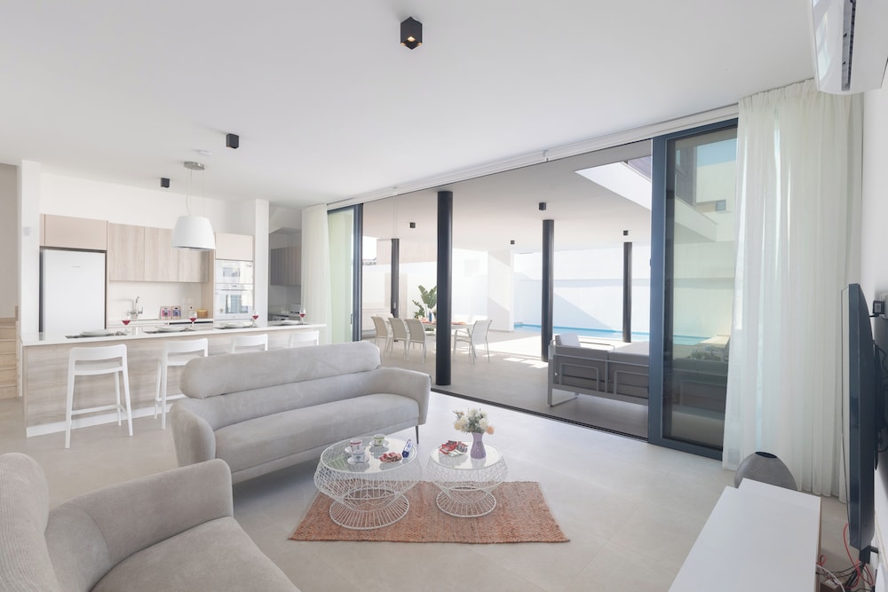 Protaras Aqua Pearl Villa