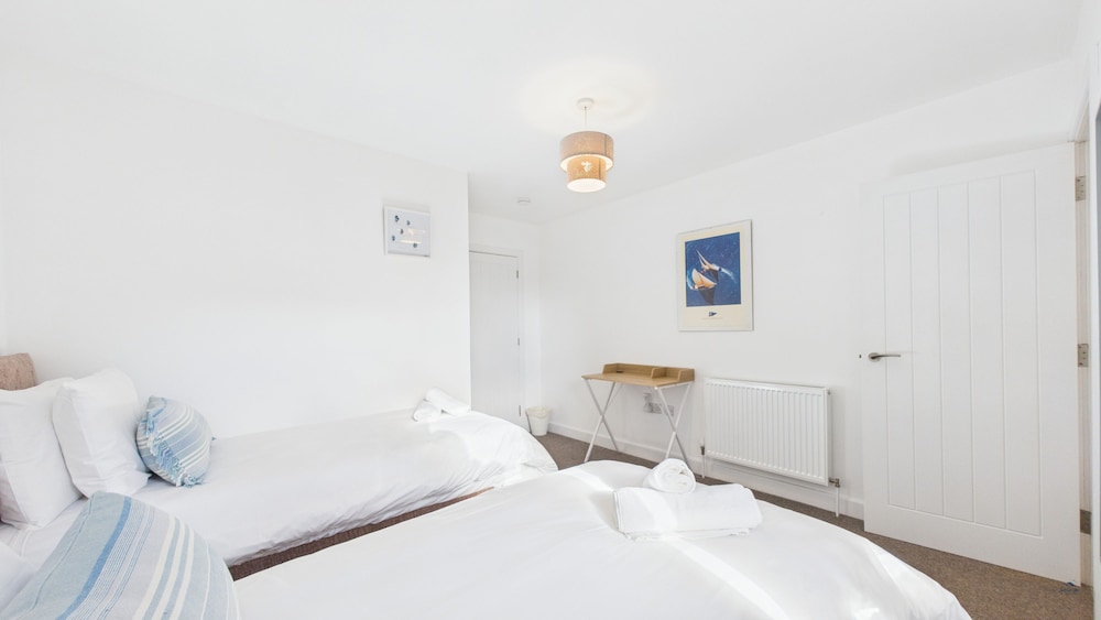 Union Road Where Coastal Calm Meets Conscious Living