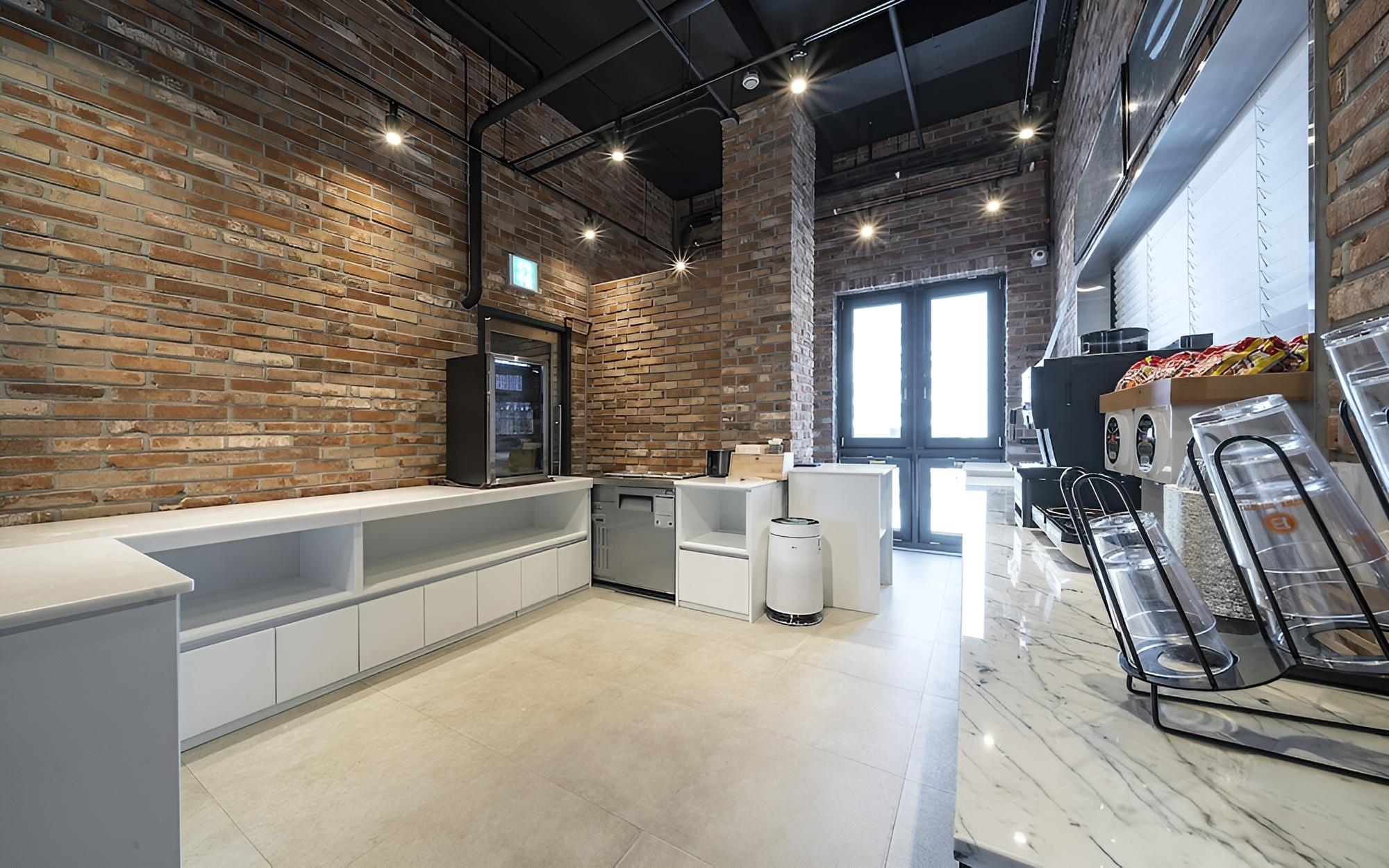Yongin Brown Dot Yongin Branch