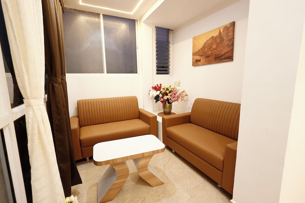 Hotel Raj Residency
