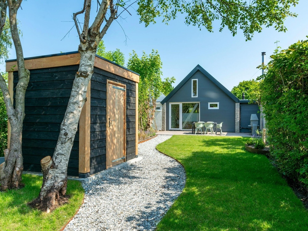 Family Home Near Dunes and Beach view 4