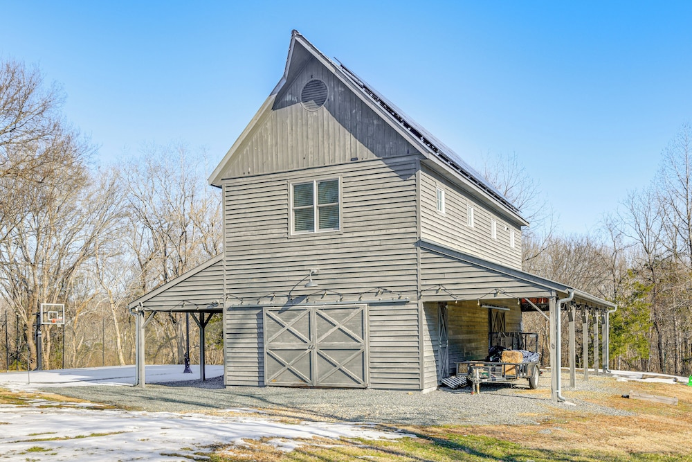 Countryside Barndominium in Virginia w/ Patio
