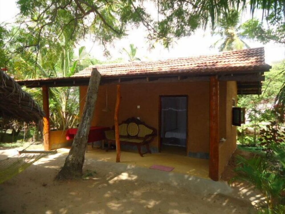 Natural Cabanas