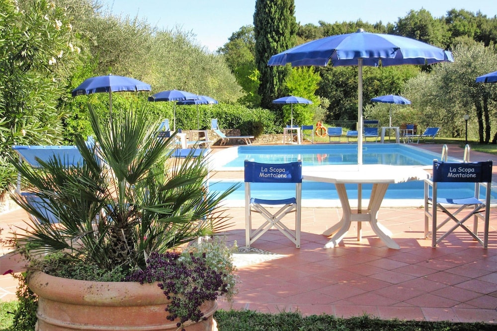 Estate in Montaione With Pool & Wine Tasting