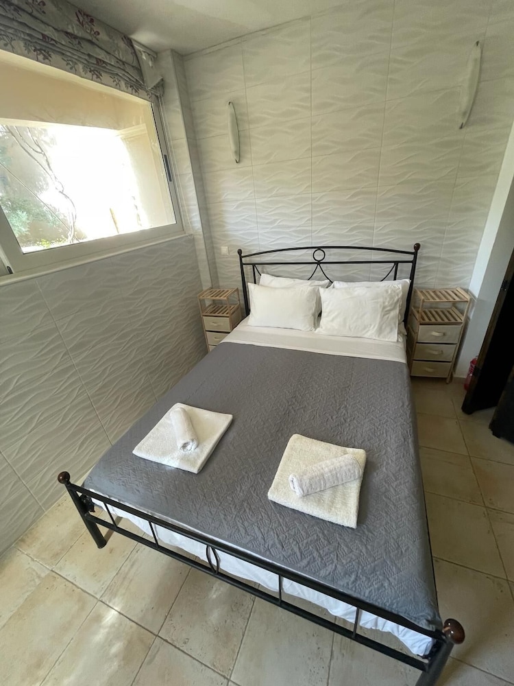 Cassiopeia 2-Beds Lower on Beach w Pool