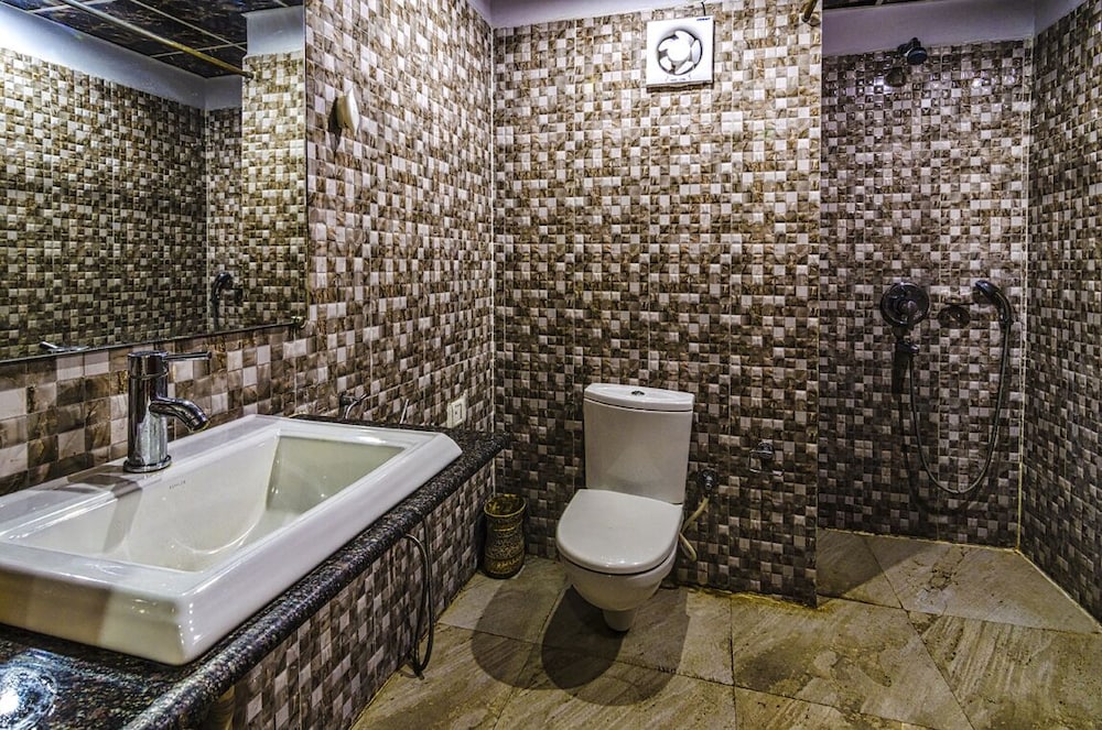 Hotel Akash Sarovar