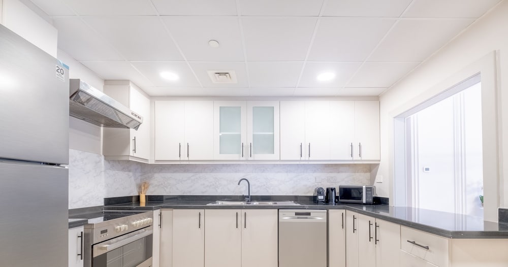 LUX The Luxurious Central JBR Suite 2