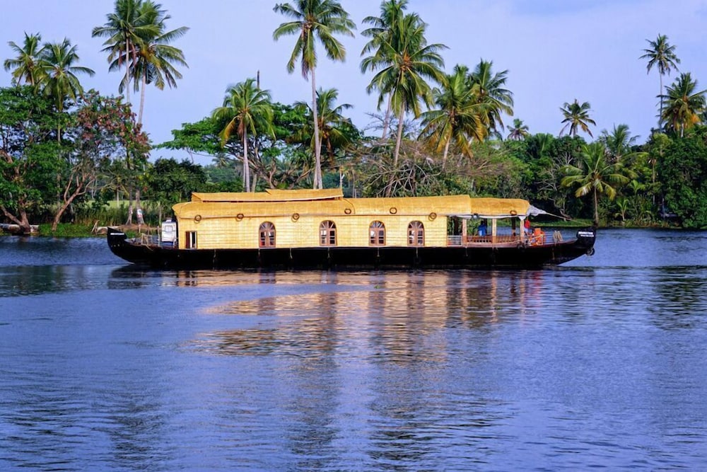 Sreekrishna Houseboats