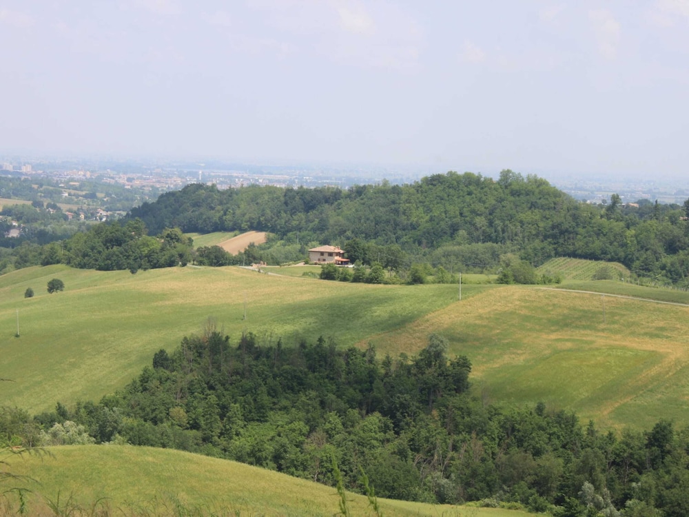 Magnificent old Country House With Garden and Private Pool, With Wifi view 2