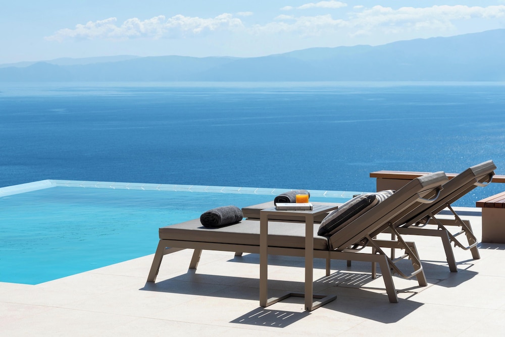 Notiko villas