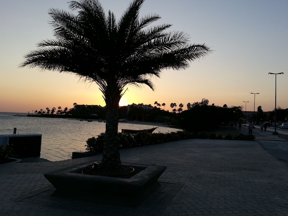 Le Chateau Ocean Villas