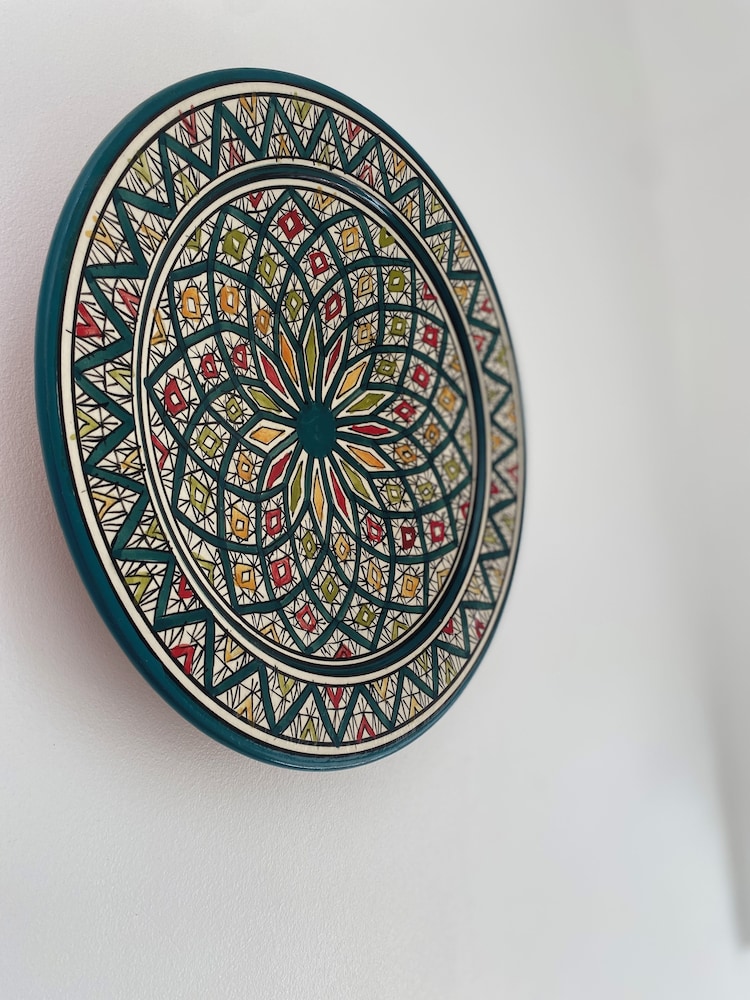 Riad Larbi Khalis