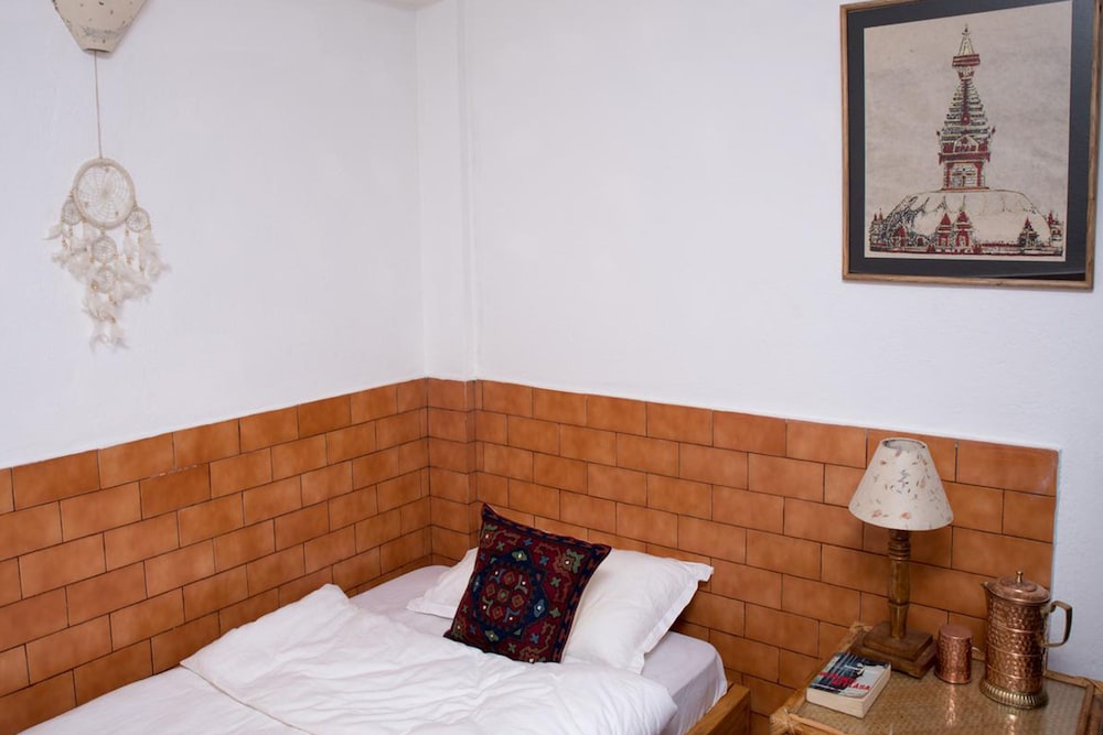 Tembas House