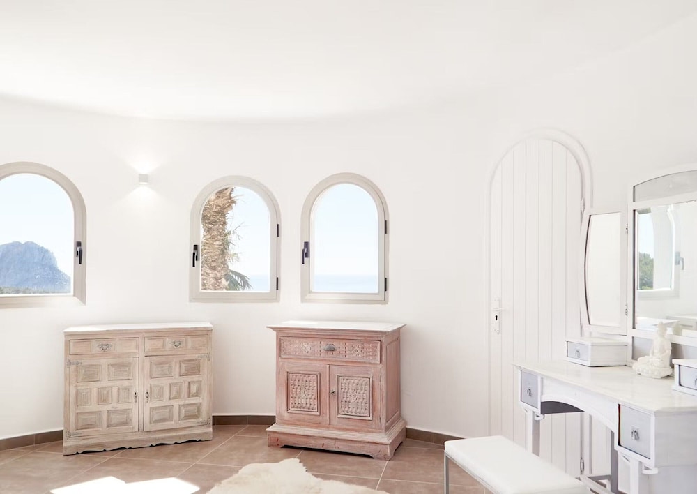 Beautiful Villa With sea Views