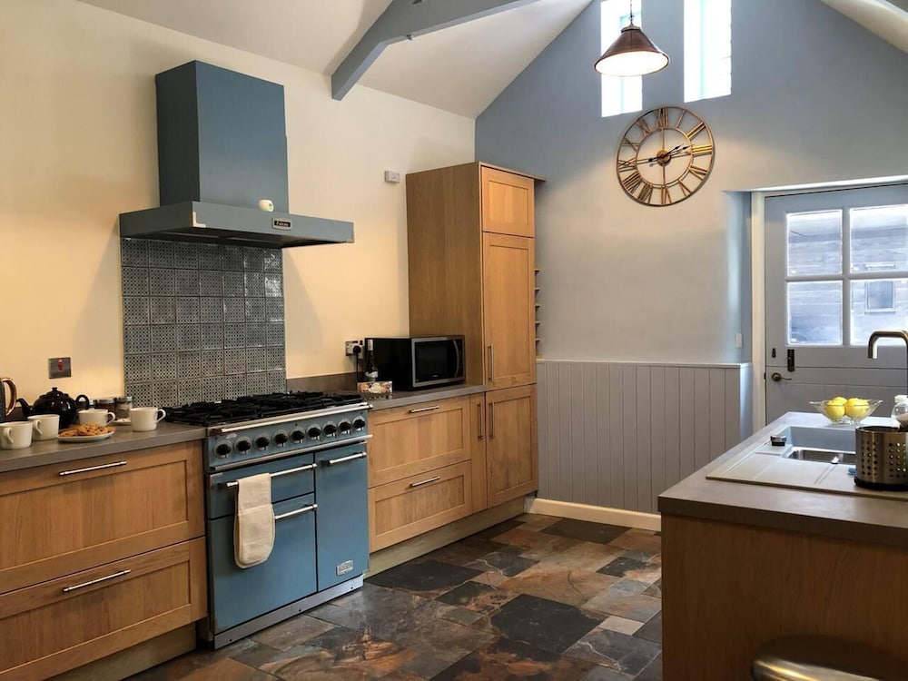 Okehampton Vacations - a Stunning and Cosy Character cob Cottage C1750 - Property Image 4