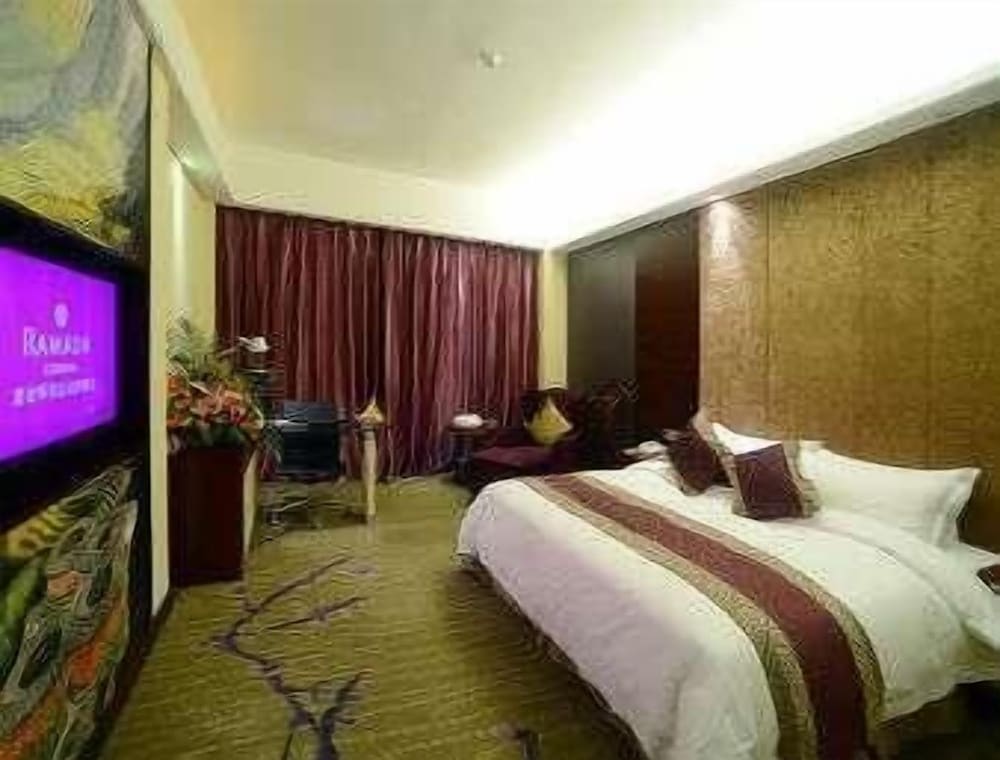 Ramada Longyan